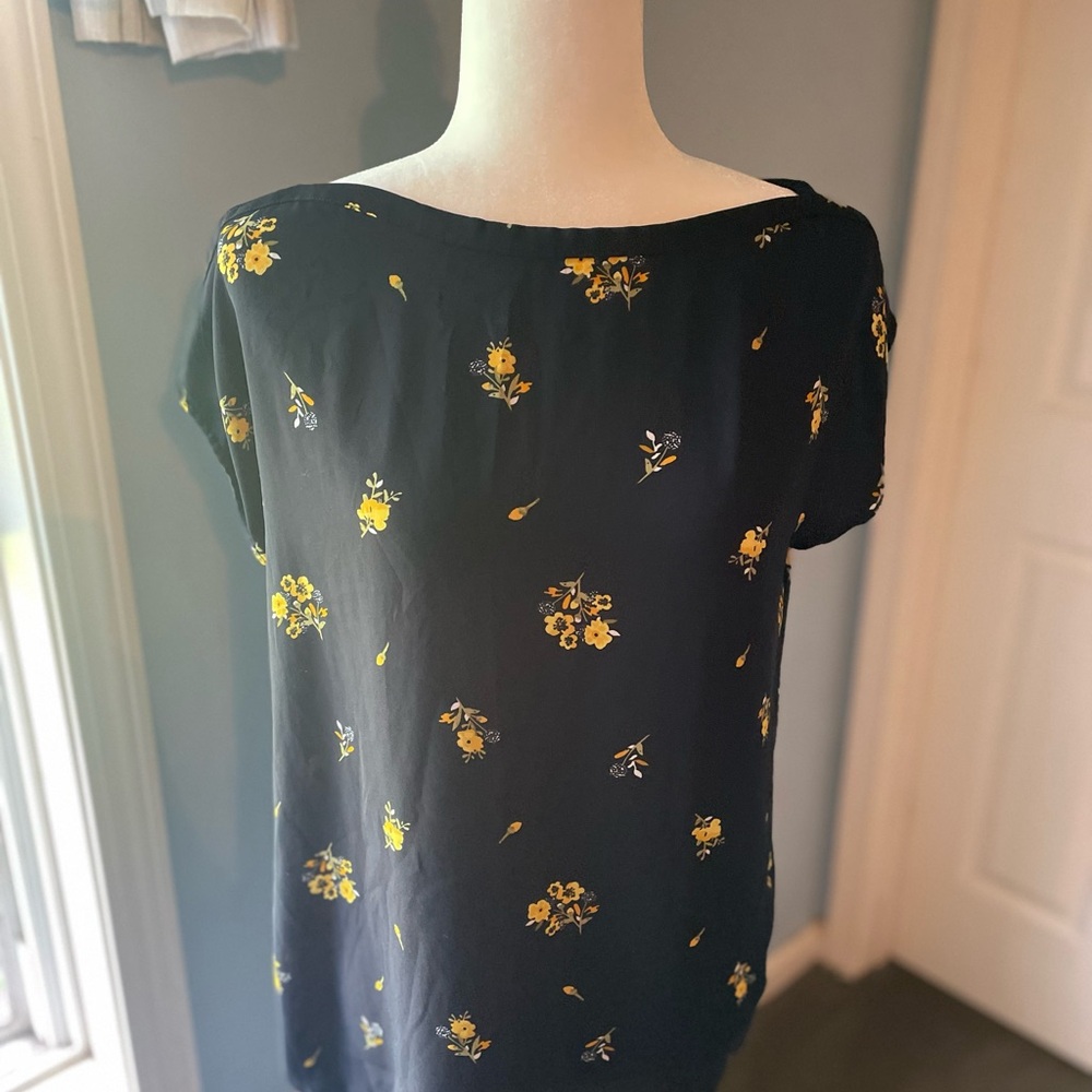 Loft Navy Blouse with yellow flowers EUC